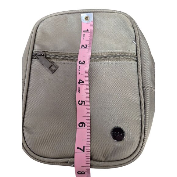 Modern+Chic Small Crossbody Bag With Adjustable Strap - Picture 10 of 16